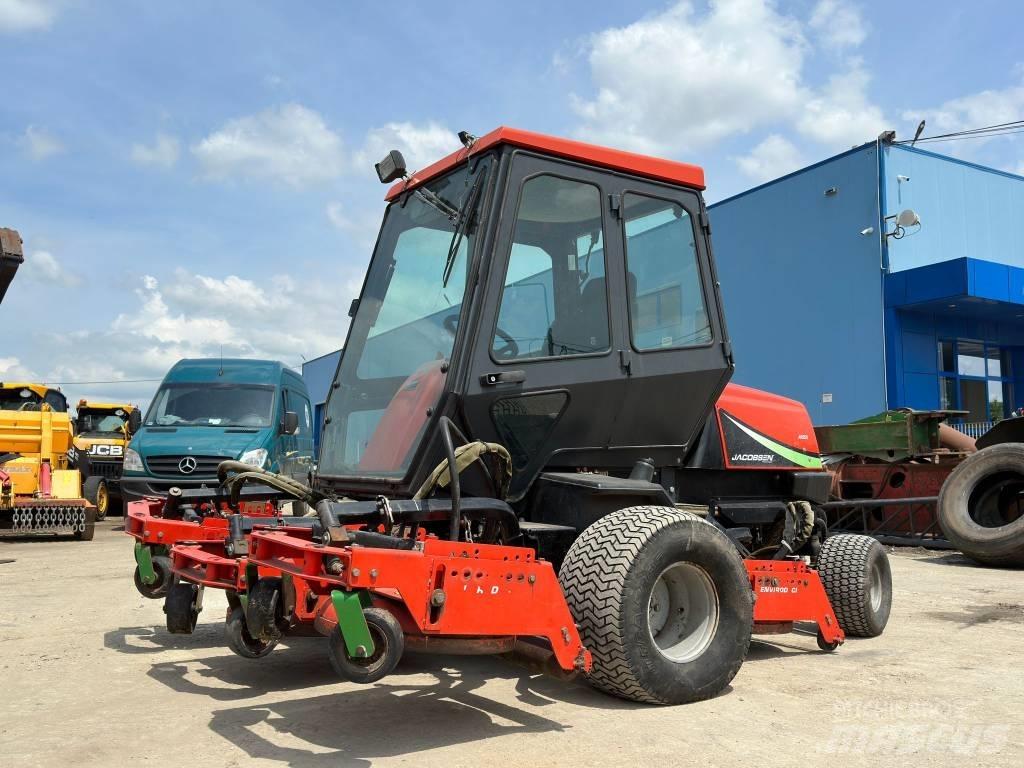 Jacobsen AR250 Murutraktorid