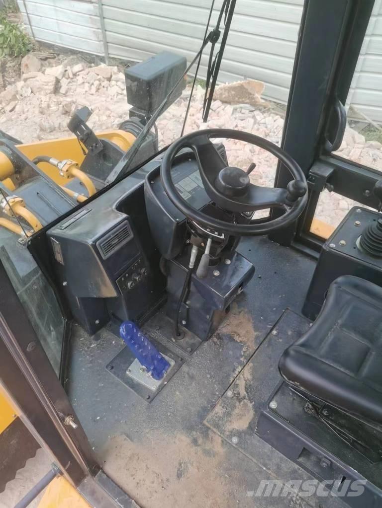 LiuGong 835 H Rataslaadurid