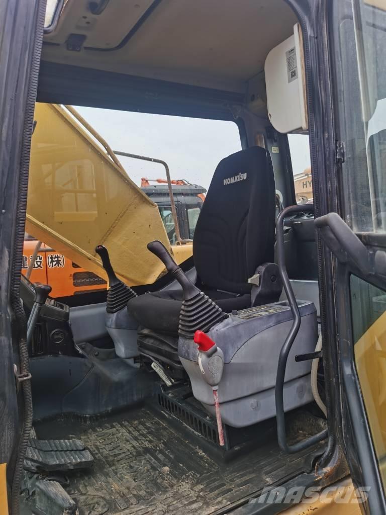 Komatsu PC200-7 Roomikekskavaatorid