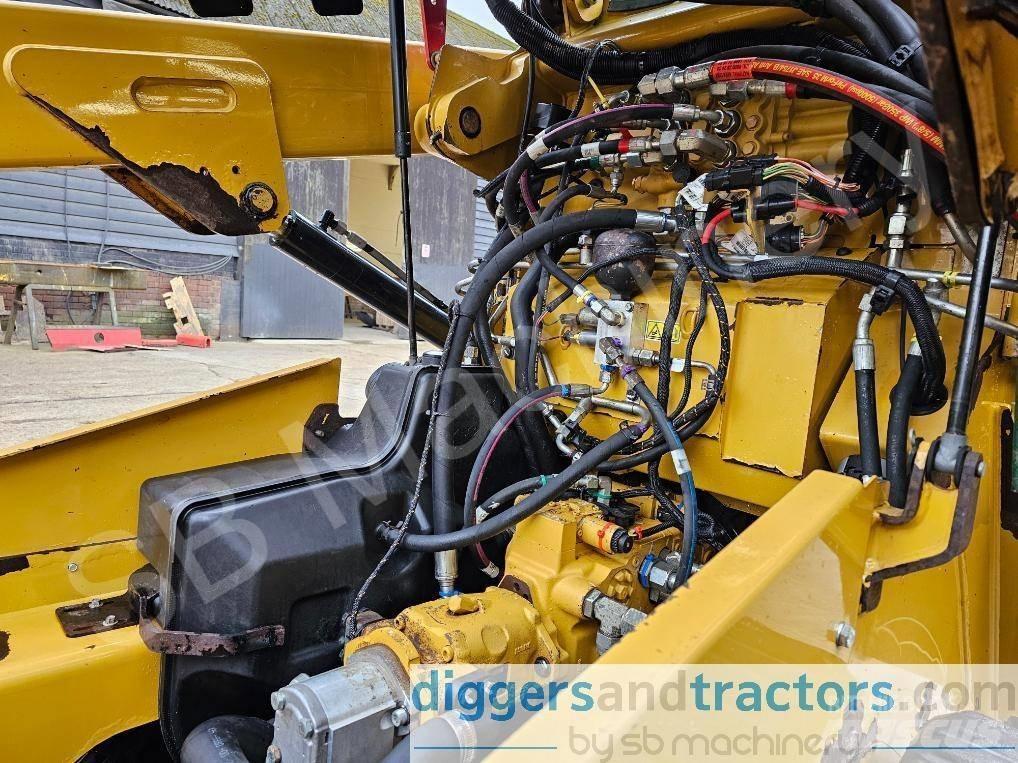 CAT 257 D Kompaktlaadurid