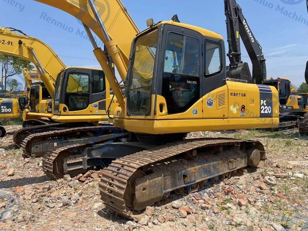 Komatsu PC220-7 Roomikekskavaatorid