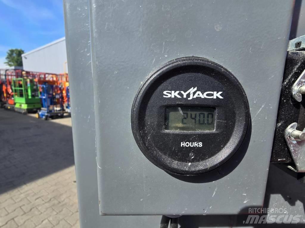 SkyJack SJ 16 Vertikaalsed mast tõstukid