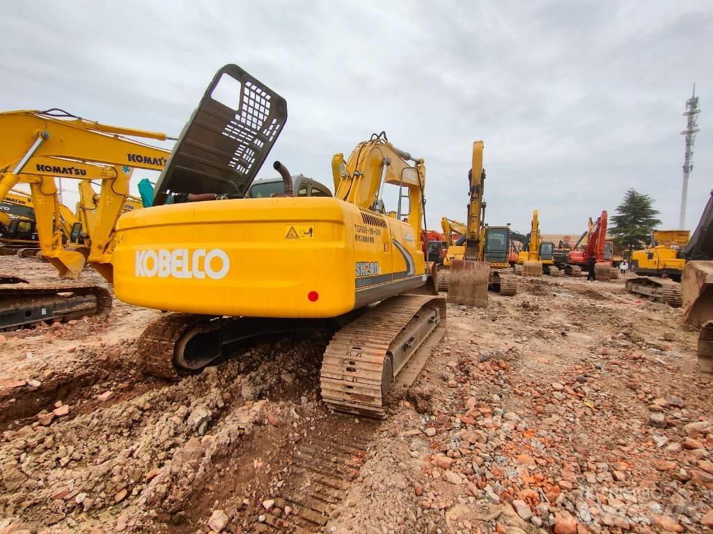 Kobelco SK 260 LC Roomikekskavaatorid