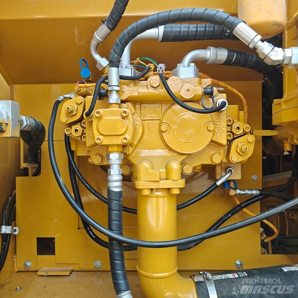 CAT 325 D L Roomikekskavaatorid