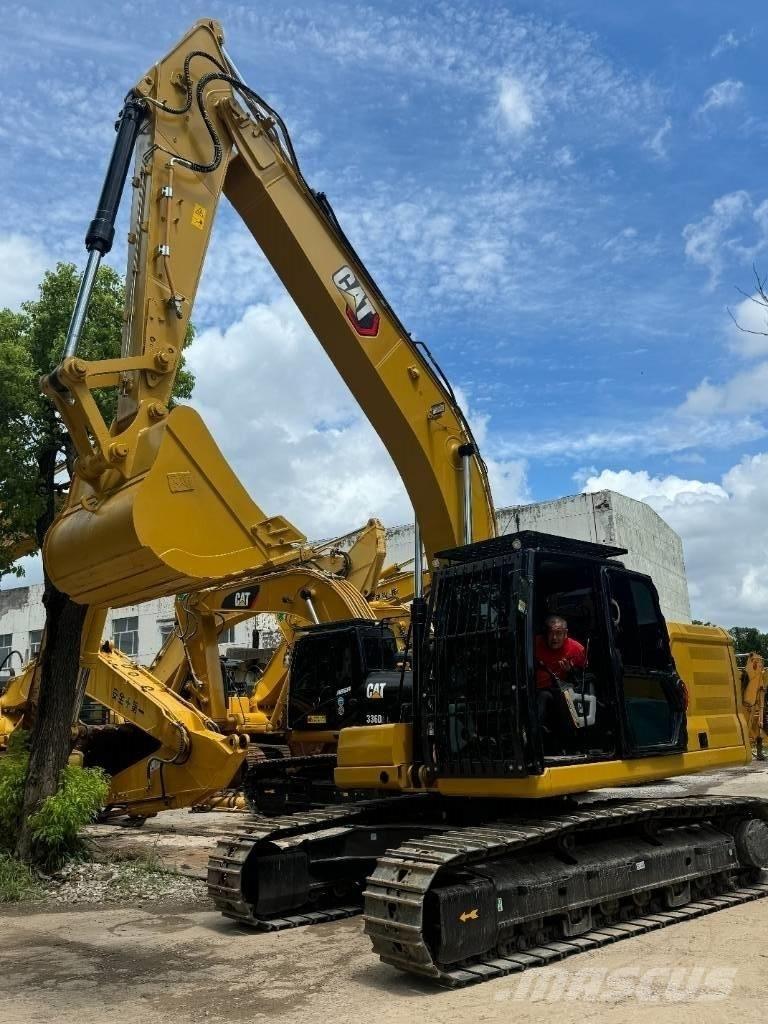 CAT 323 Väikeekskavaatorid 7t-12t