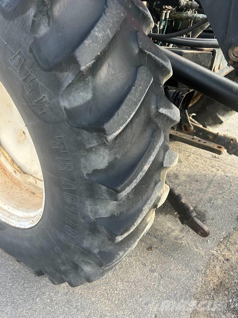 New Holland TV 140 Traktorid