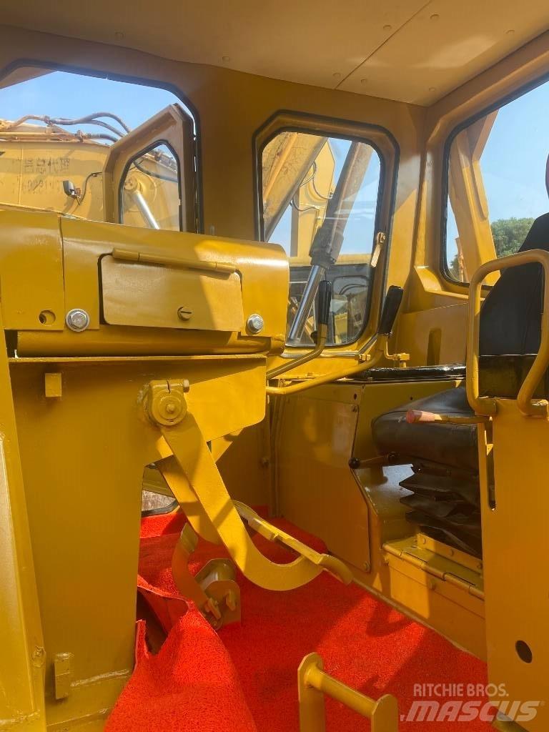 CAT D 8 K Buldooserid