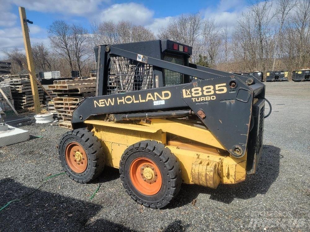 New Holland LX 885 Kompaktlaadurid