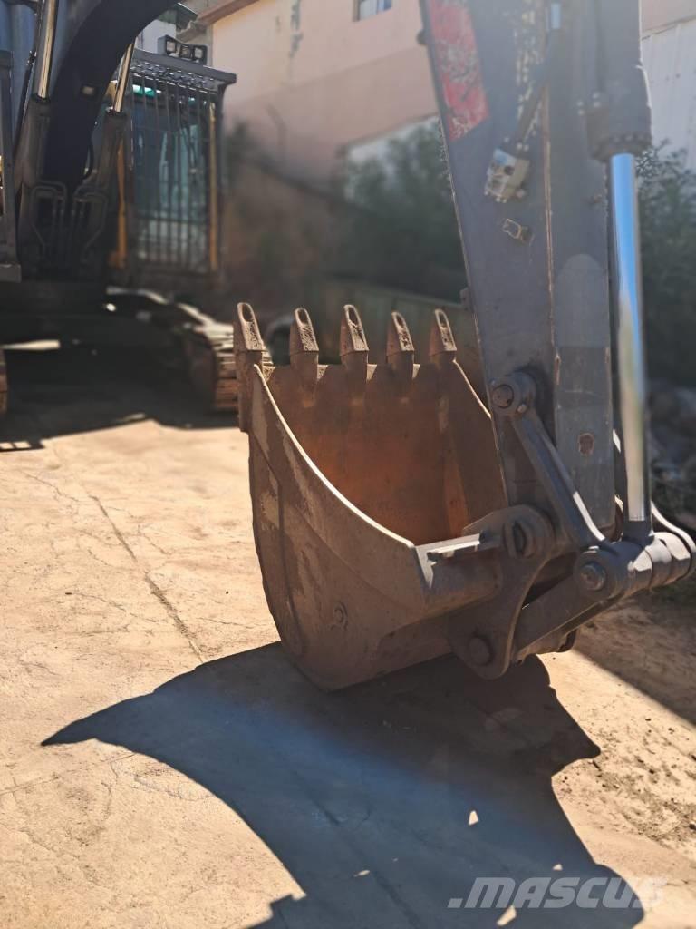 Volvo EC 210 B LC Roomikekskavaatorid