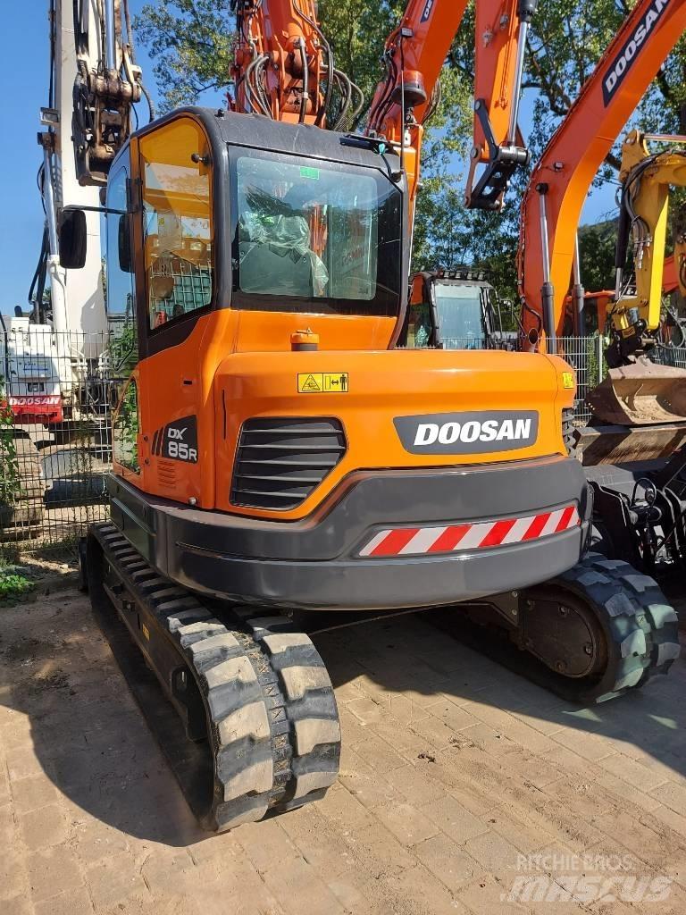 Doosan DX 85 R-3 Väikeekskavaatorid 7t-12t