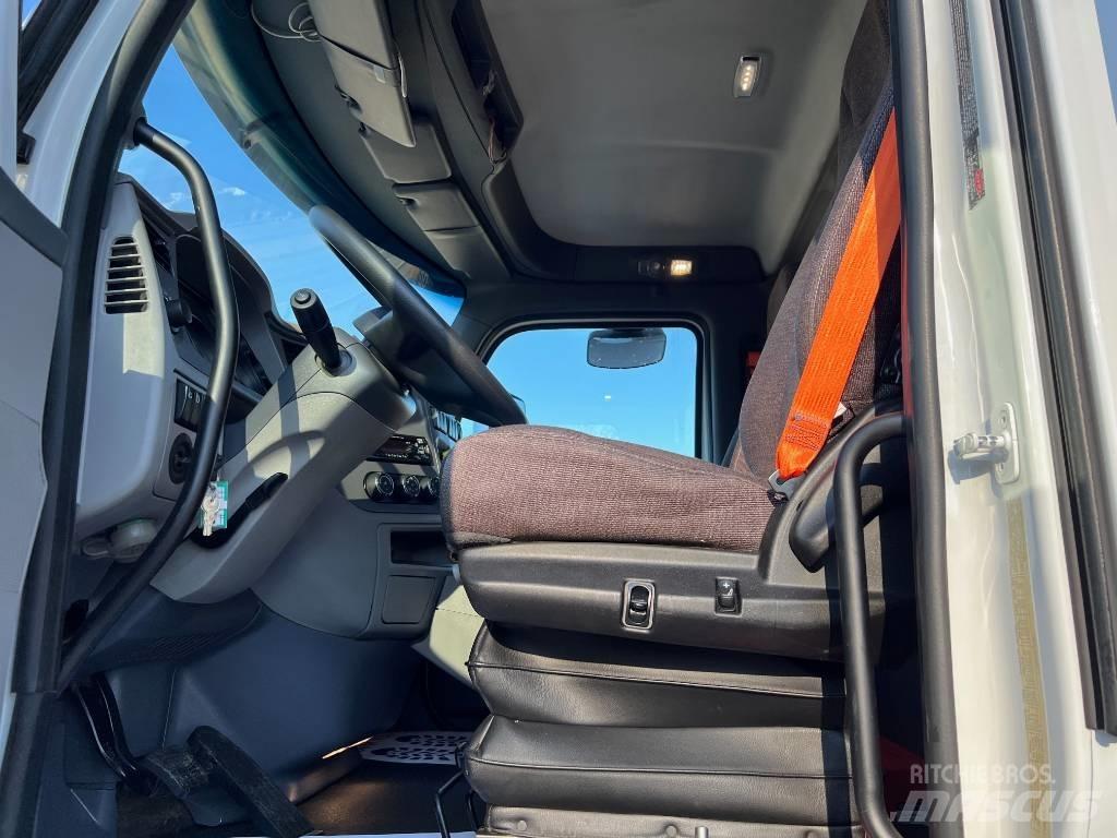 Peterbilt 579 Sadulveokid
