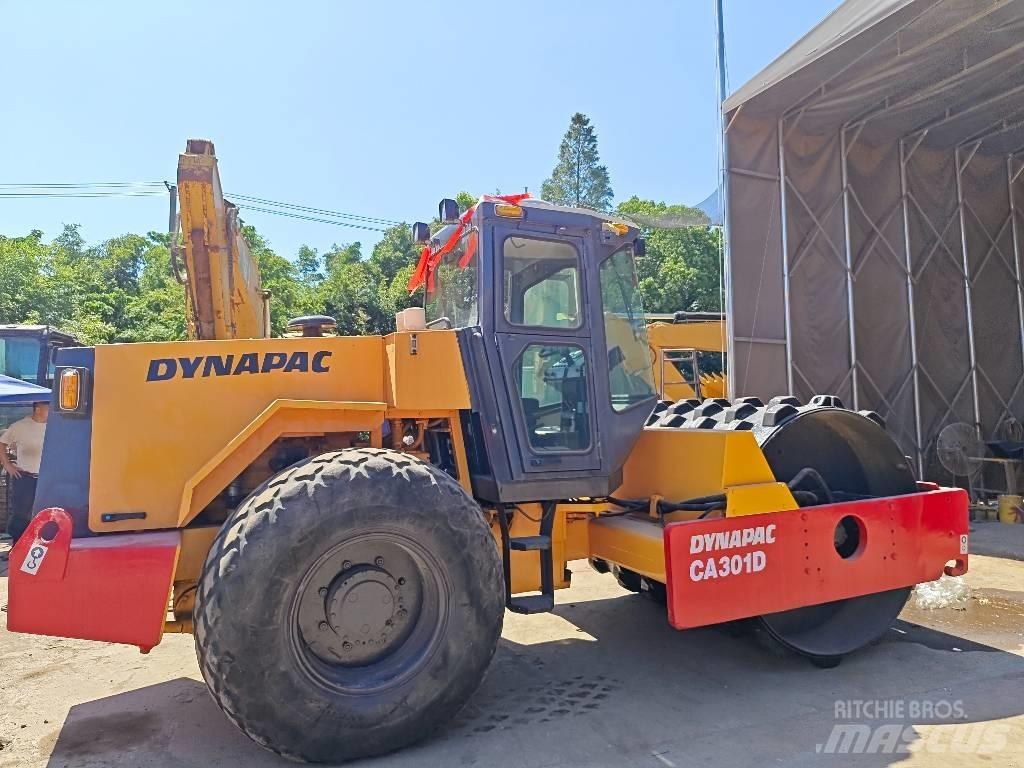Dynapac CA 301 D Ühe trumliga rullid