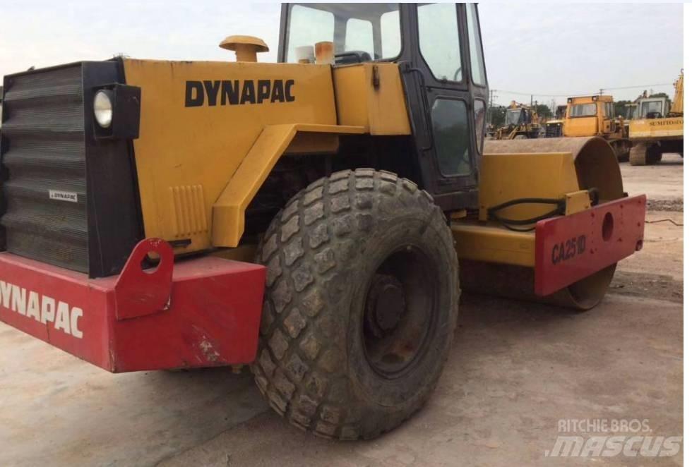 Dynapac CA 251 D Ühe trumliga rullid