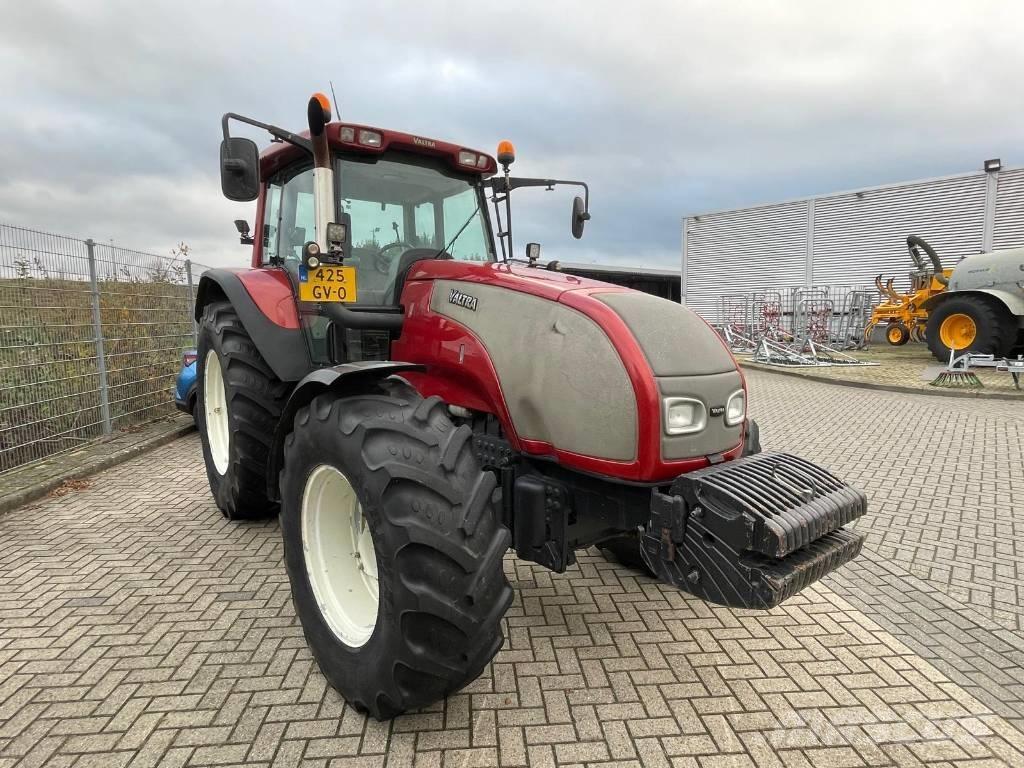 Valtra T120 tractor Traktorid