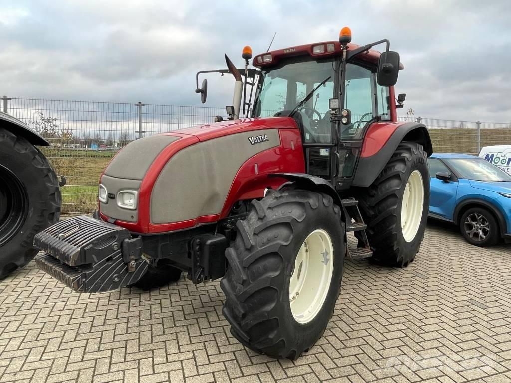 Valtra T120 tractor Traktorid