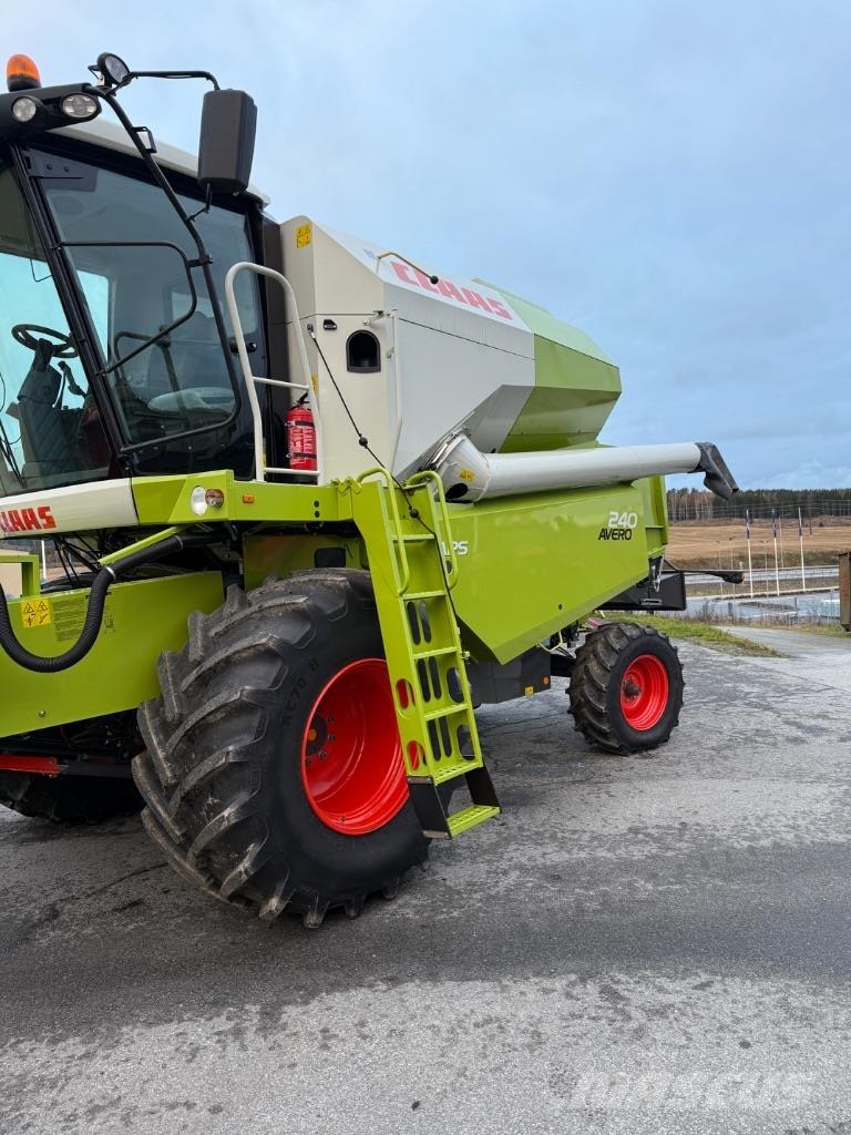 CLAAS Avero 240 Teraviljakombainid