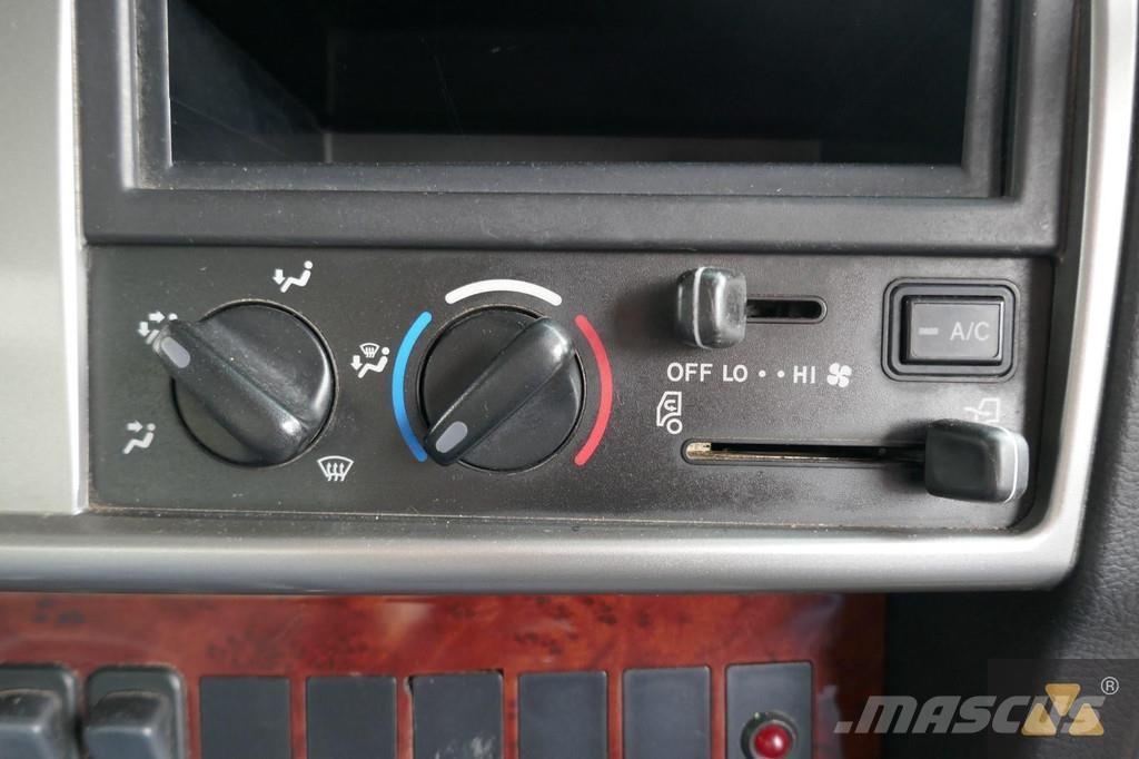 Hino 700FY crane Maastikutõstukid