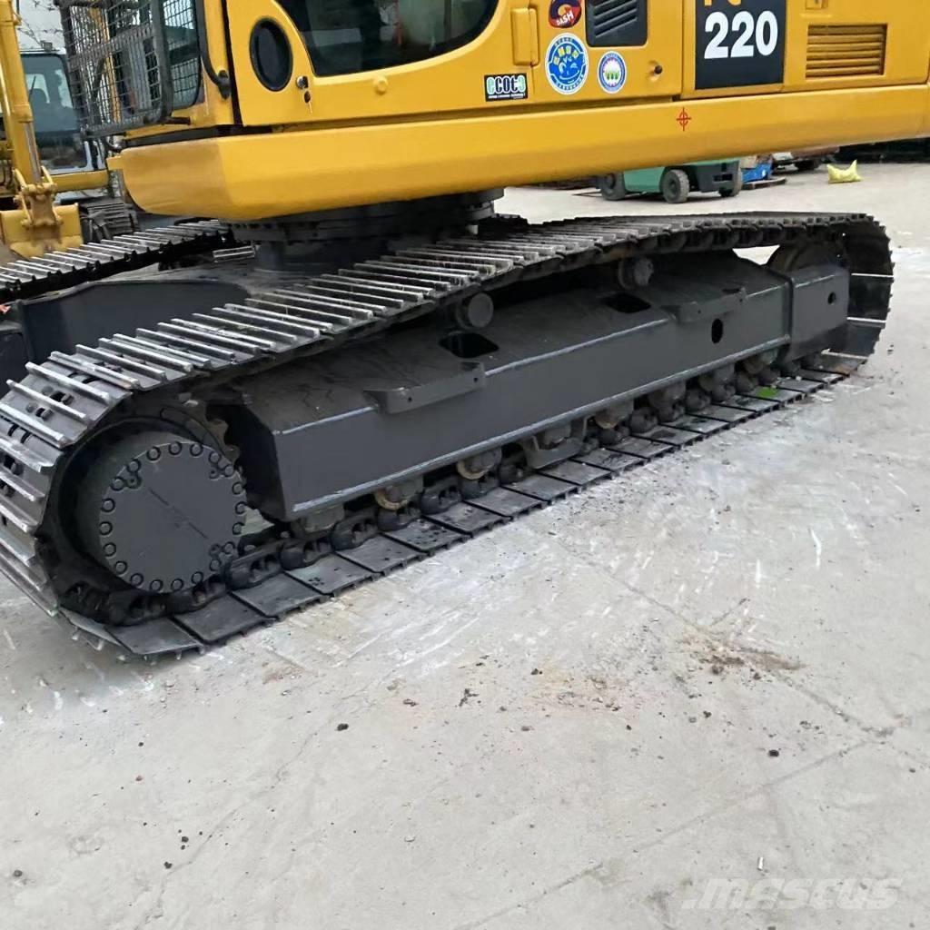 Komatsu PC 220 Roomikekskavaatorid