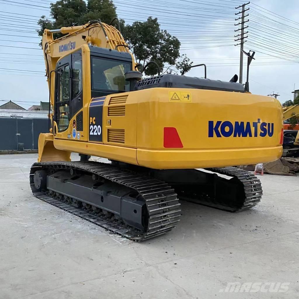 Komatsu PC 220 Roomikekskavaatorid
