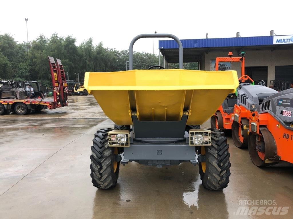 JCB 3TSTM Väikekallurid