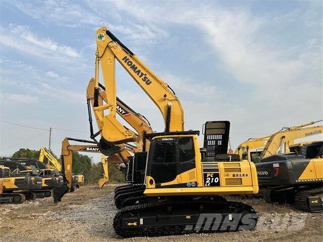 Komatsu PC 210-8 Roomikekskavaatorid