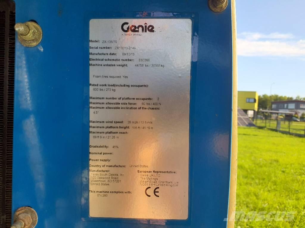 Genie ZX 135/70 Iseliikuvad poomtõstukid