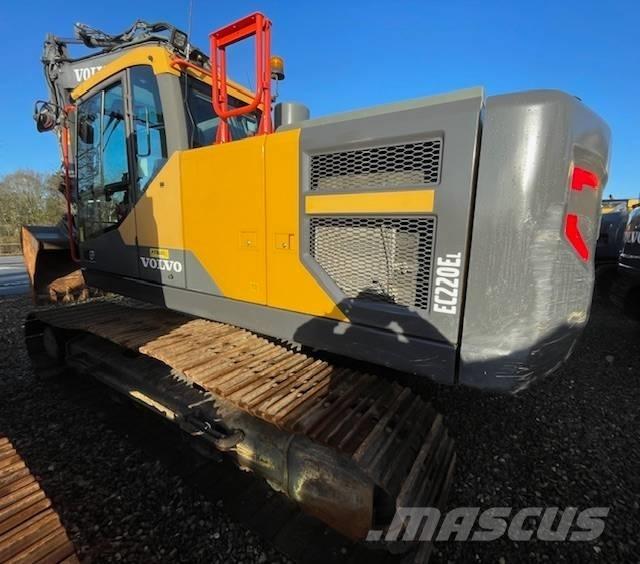 Volvo EC220EL Roomikekskavaatorid