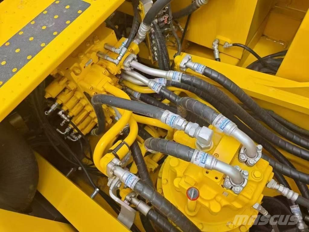 Komatsu 360-8 Roomikekskavaatorid