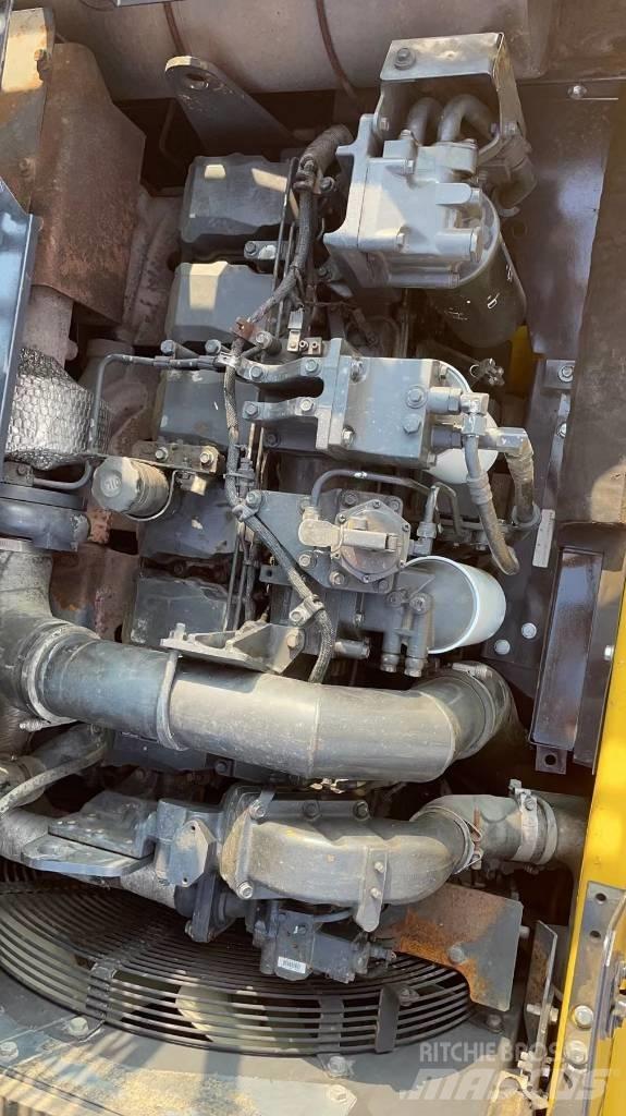 Komatsu PC 400 LC-8 Roomikekskavaatorid