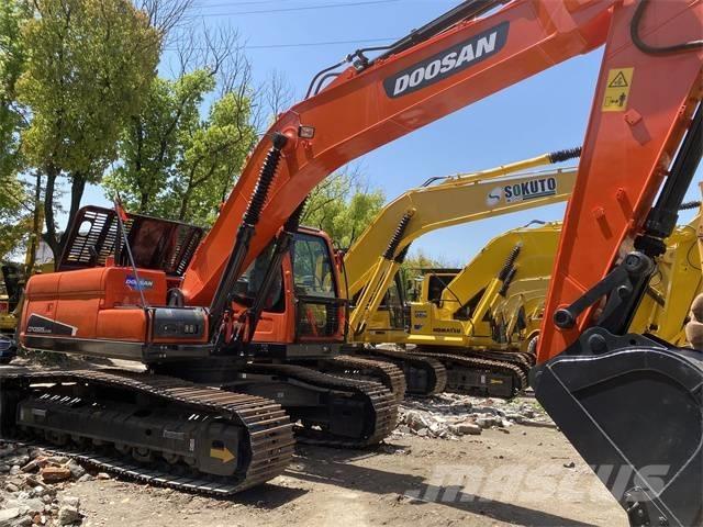 Doosan DX 225 LC Roomikekskavaatorid