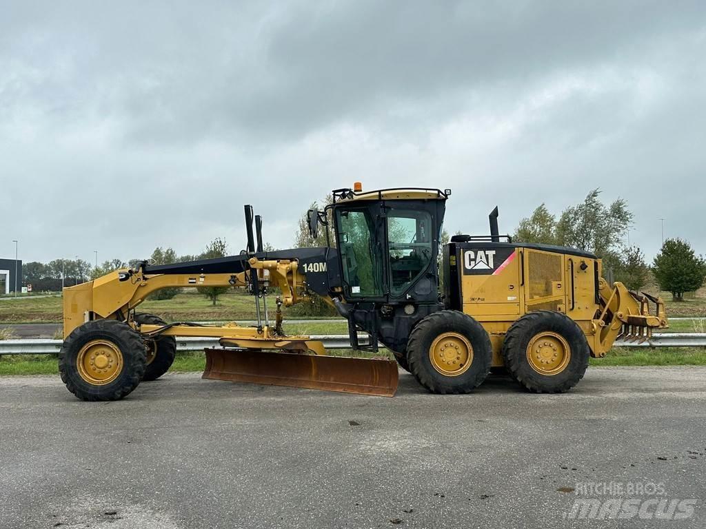 CAT 140M Greiderid