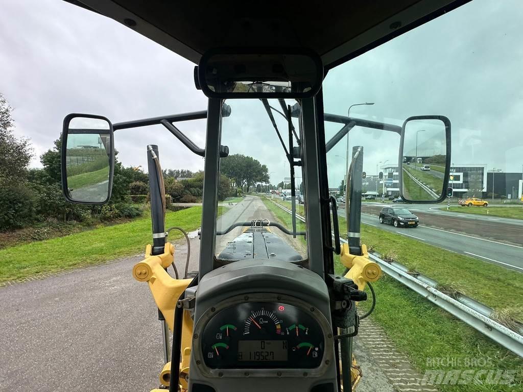 CAT 140M Greiderid