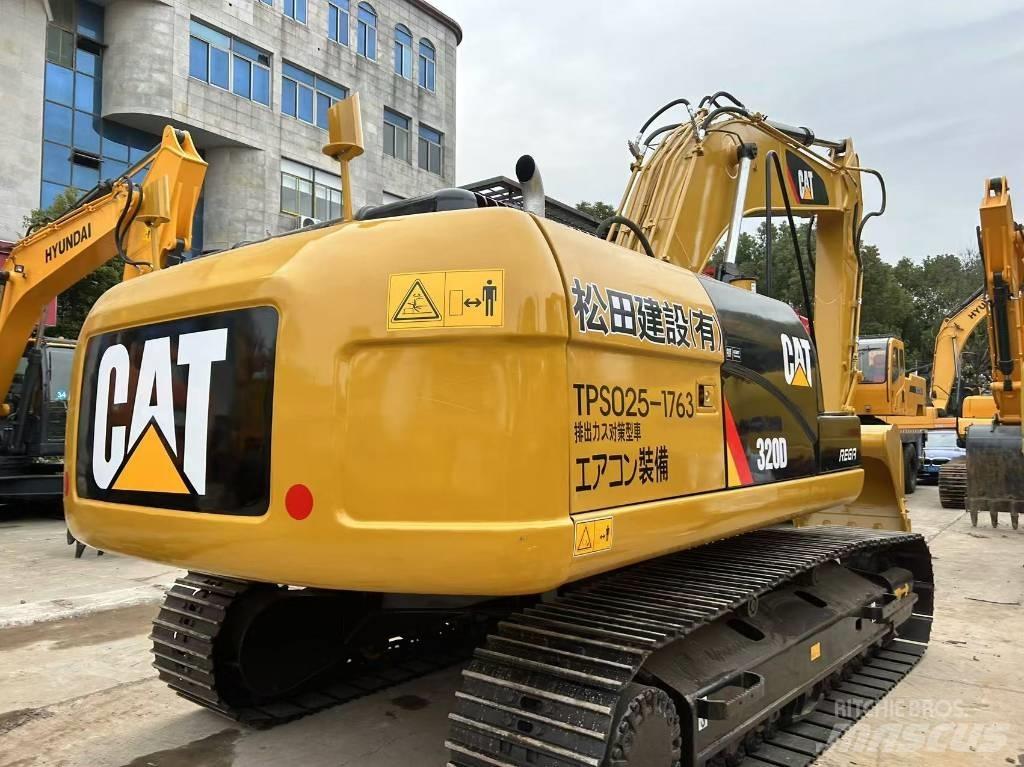 CAT 320 D Roomikekskavaatorid