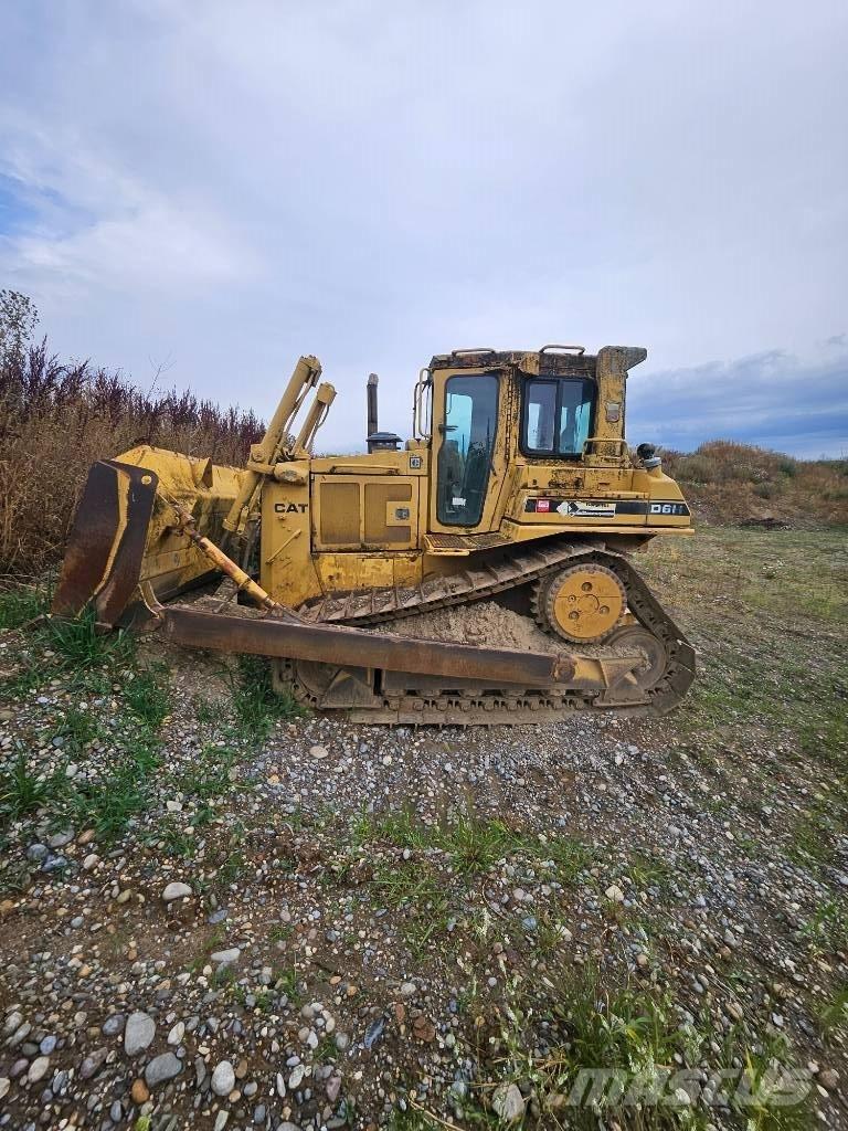 CAT D6h Buldooserid
