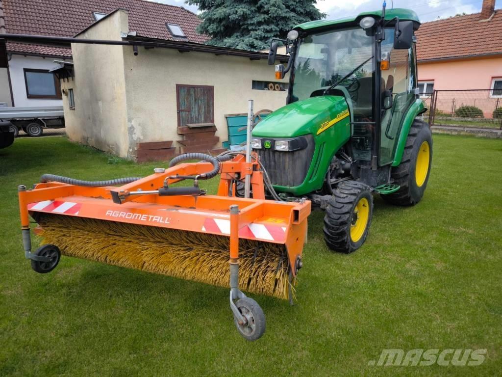 John Deere 3720 Kompakttraktorid