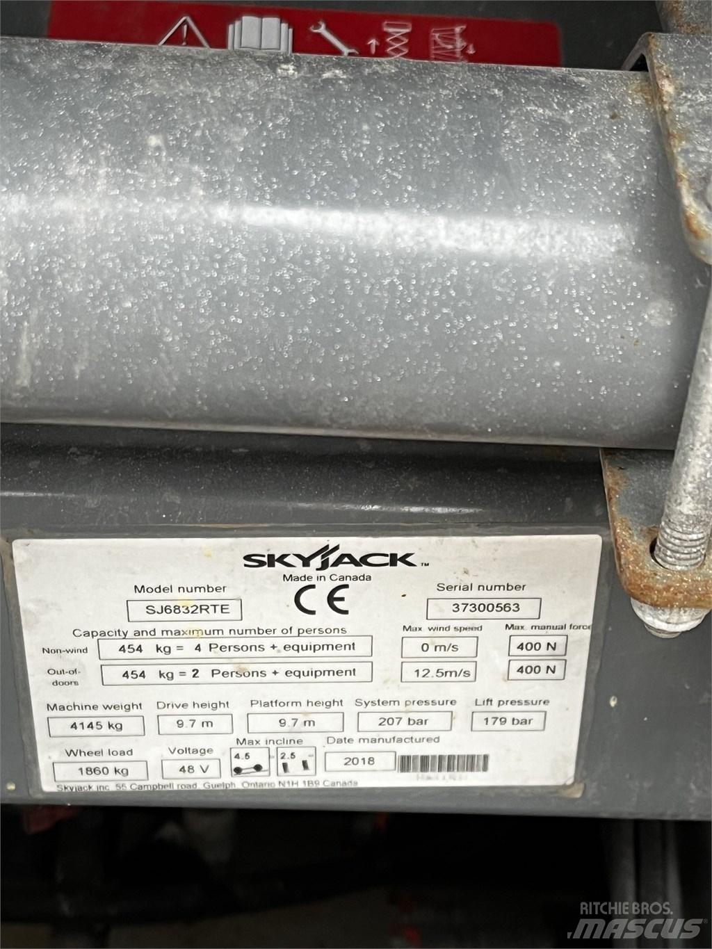 SkyJack SJ 6832 RTE Käärtõstukid