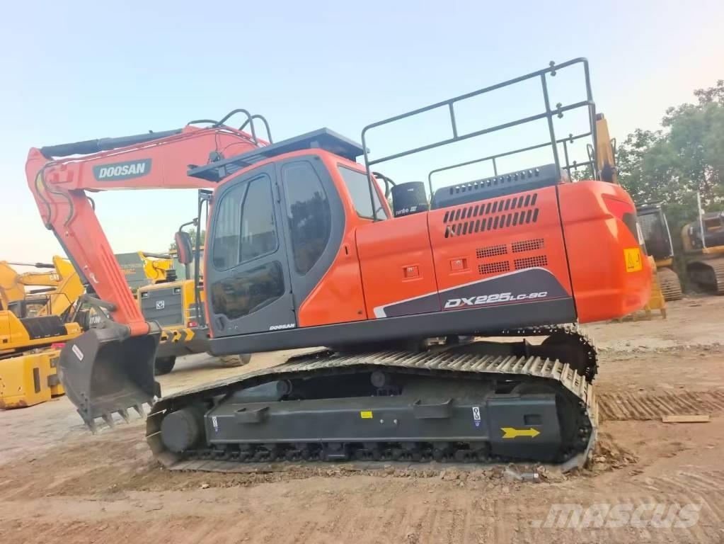Doosan DX 225 LCA Roomikekskavaatorid