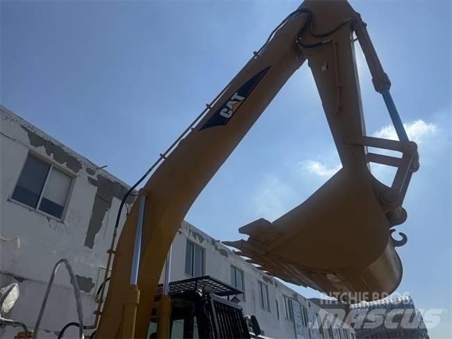 CAT 320 C L Roomikekskavaatorid