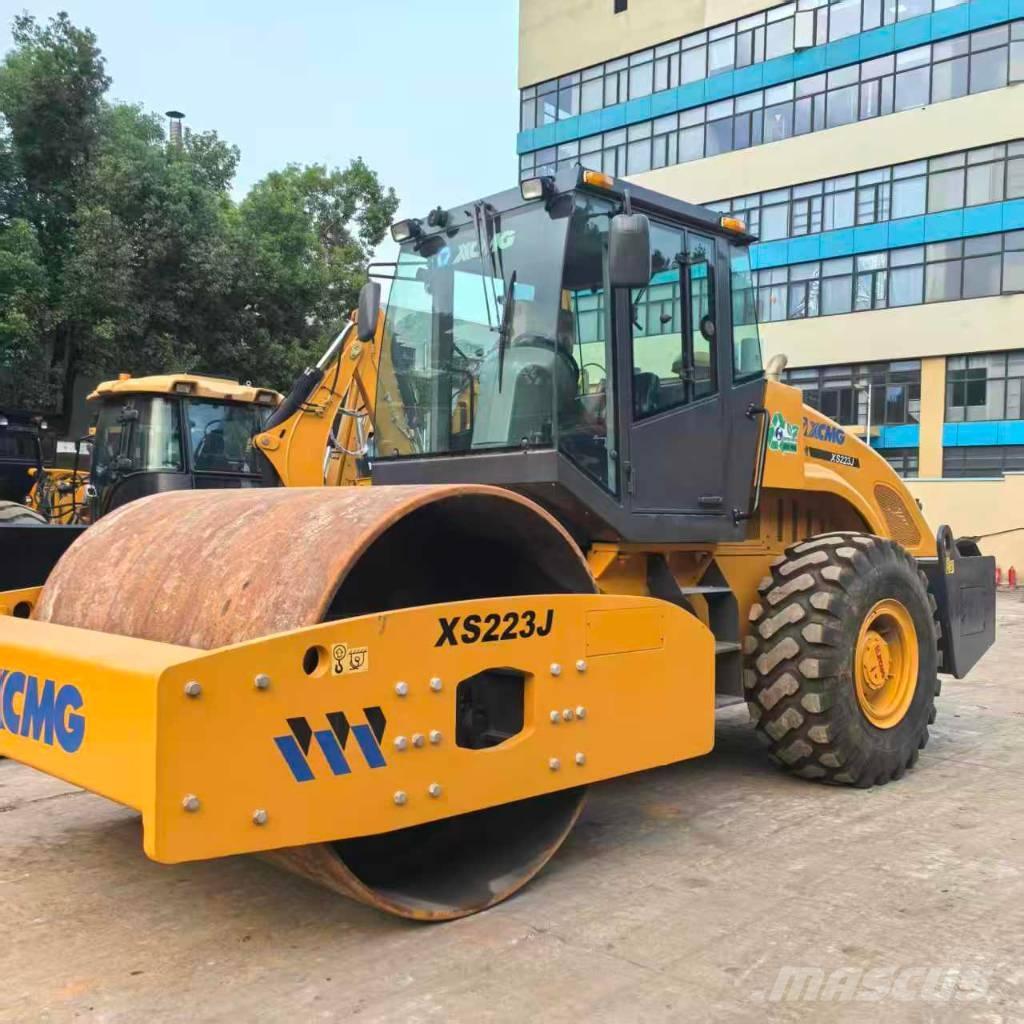 XCMG XS 223 J Ühe trumliga rullid