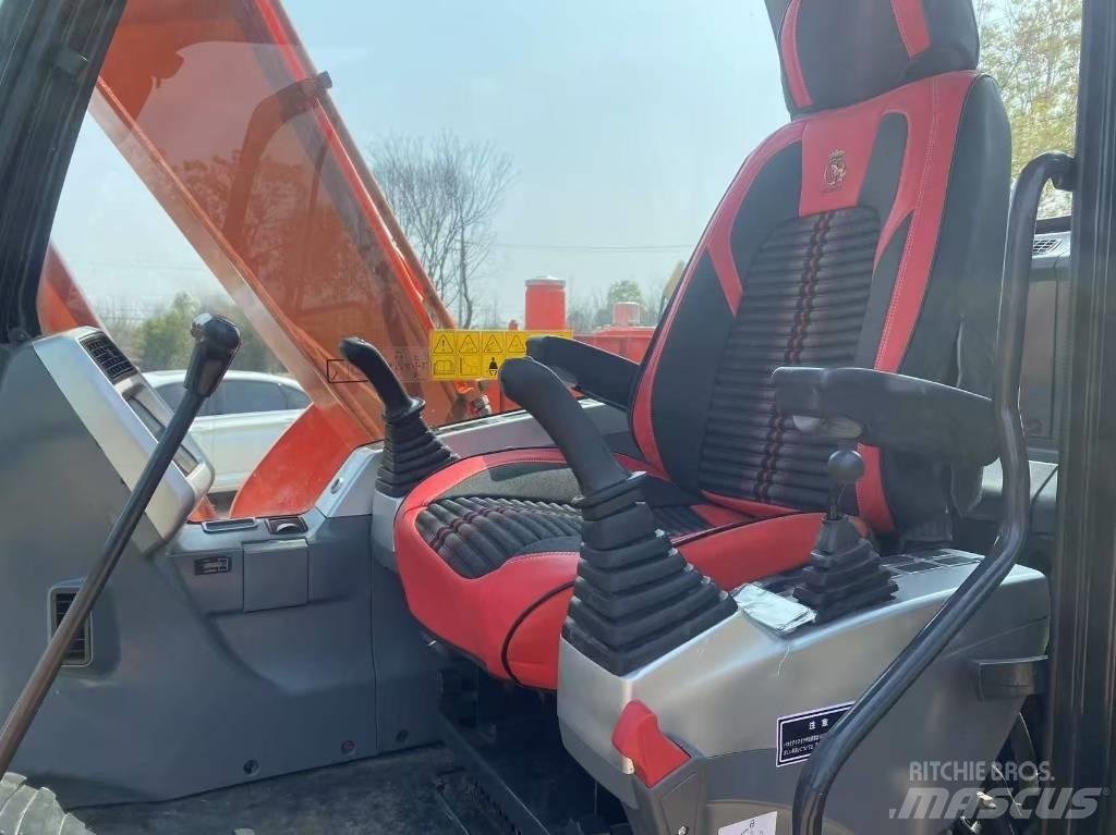 Doosan DX 75-9 C Väikeekskavaatorid 7t-12t