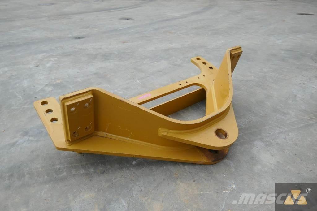 CAT 140M3 Drawbar Muud osad