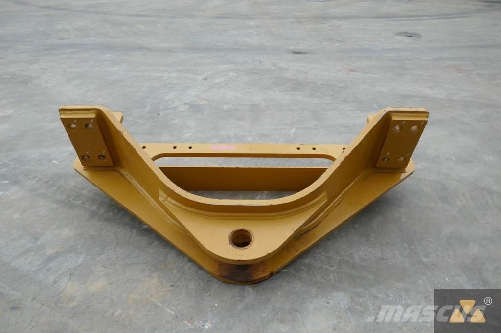 CAT 140M3 Drawbar Muud osad