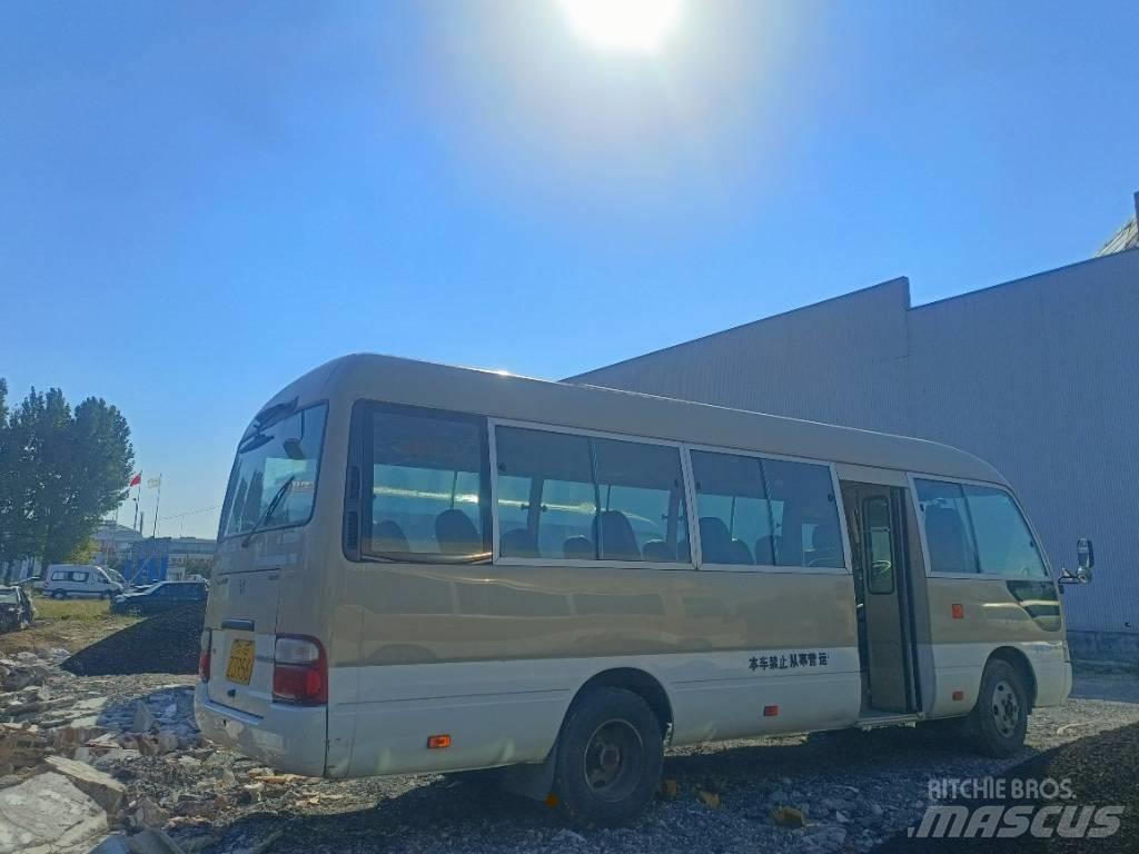 Toyota Coaster Bus Väikebussid