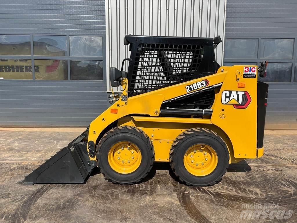 CAT 216B3 Rataslaadurid
