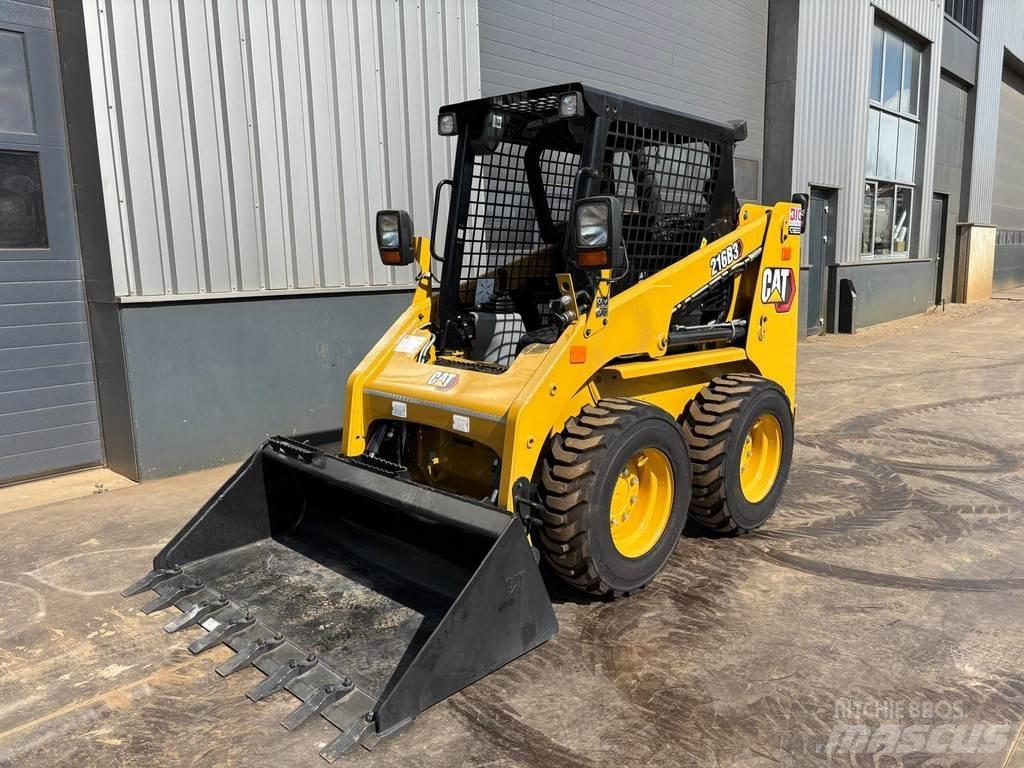 CAT 216B3 Rataslaadurid