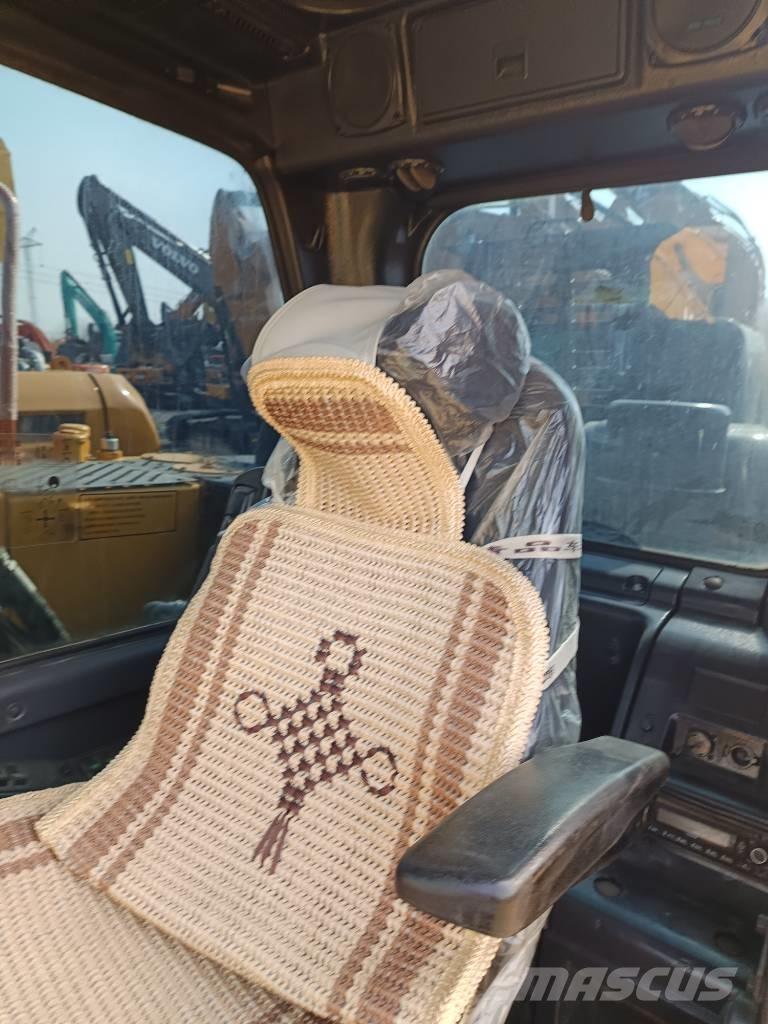 Volvo EC 210 Roomikekskavaatorid