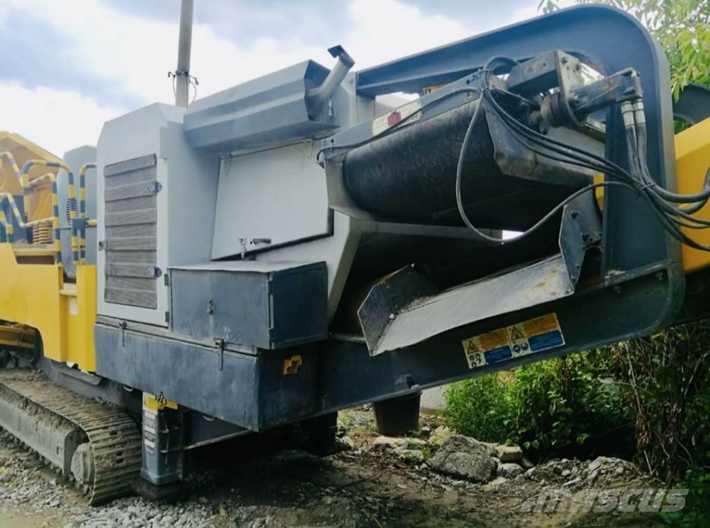 Sandvik QJ 240 Iseliikuvad purustid