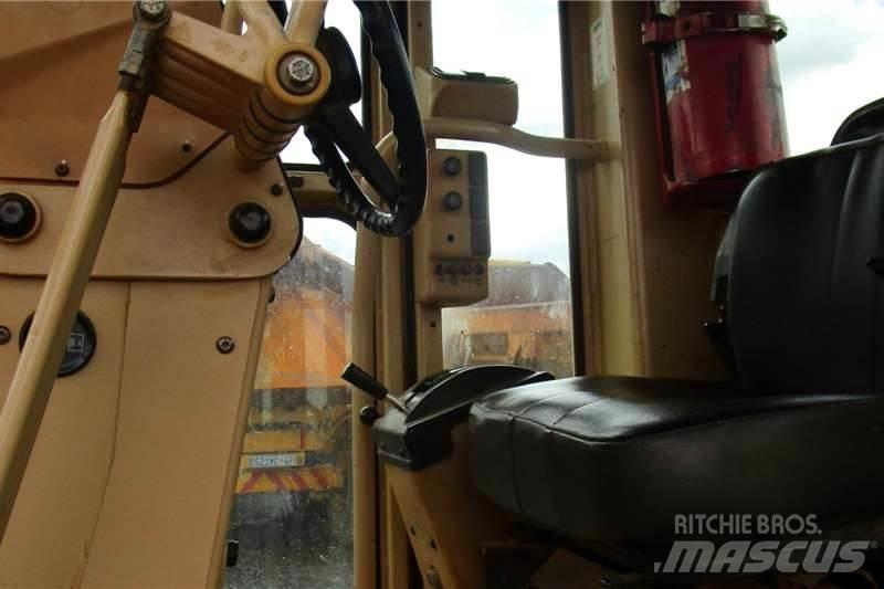 CAT 140H Greiderid