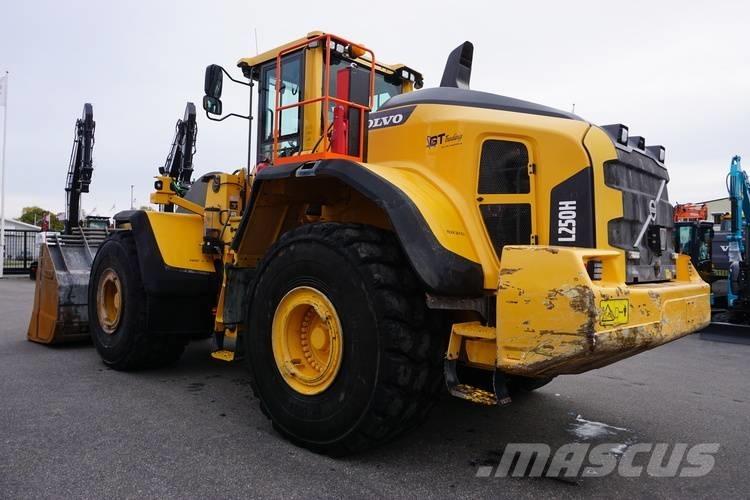 Volvo L250H Rataslaadurid