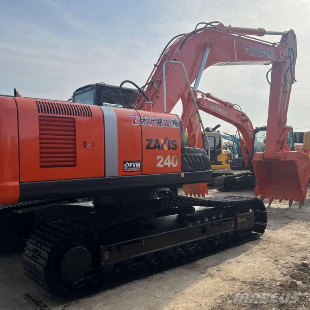 Hitachi ZX 240 Roomikekskavaatorid
